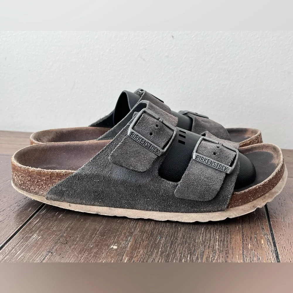 Birkenstock Arizona Grey Suede Sandals Soft Footbed size 38 Women’s size 7 - Picture 6 of 9